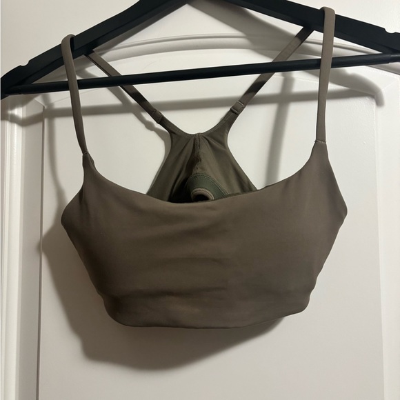 Lululemon “Nomad” Sports Bra, Size 6 - Picture 2 of 2